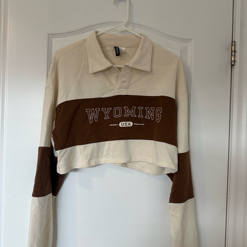 H&M Cream and Brown Cropped Polo Shirt